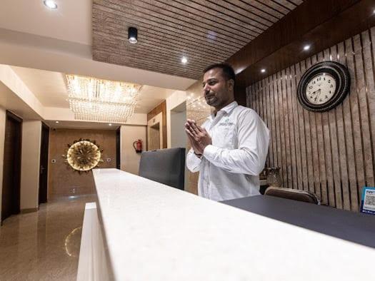 Hotel Emerald Inn Bhopal Exteriör bild